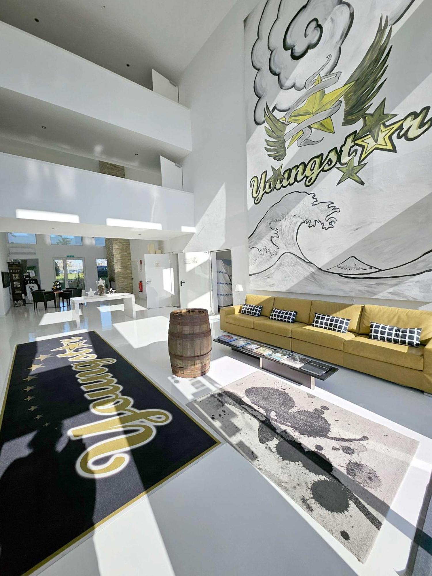 Designhotel Youngstar MHG Exterior foto